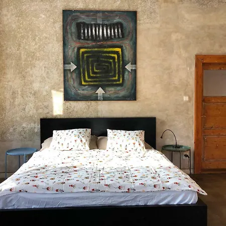 83 Apartment *